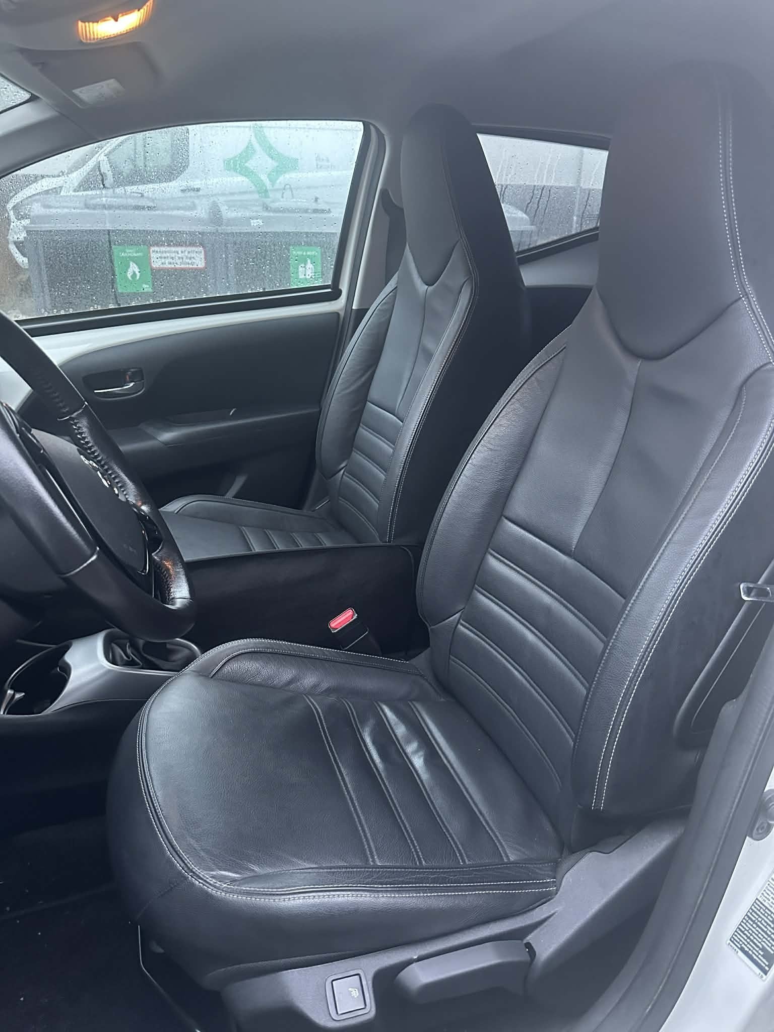 Hvid Toyota Aygo fra 2018