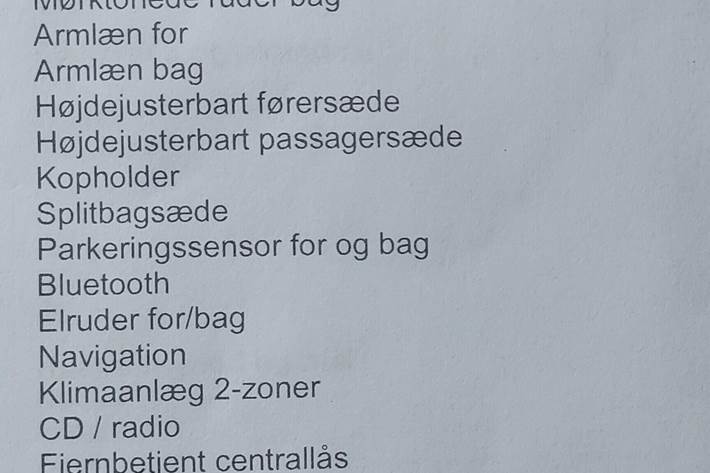 Beige VW Golf VII fra 2018