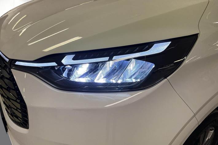 Hvid Ford E-Transit Custom fra 2025