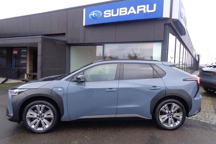 Grå Subaru Solterra fra 2022