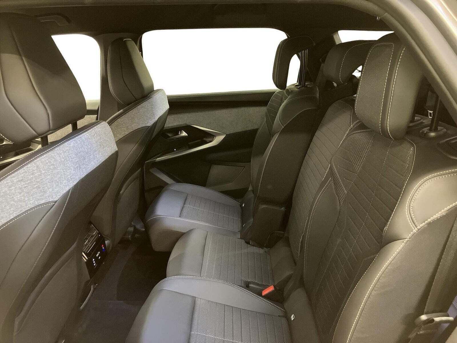 Peugeot e-5008 77 Allure 7prs