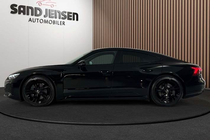 Sort Audi e-tron GT fra 2022