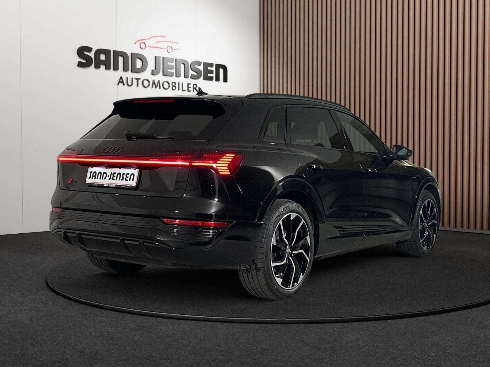 Audi Q8 e-tron 50 S-line quattro