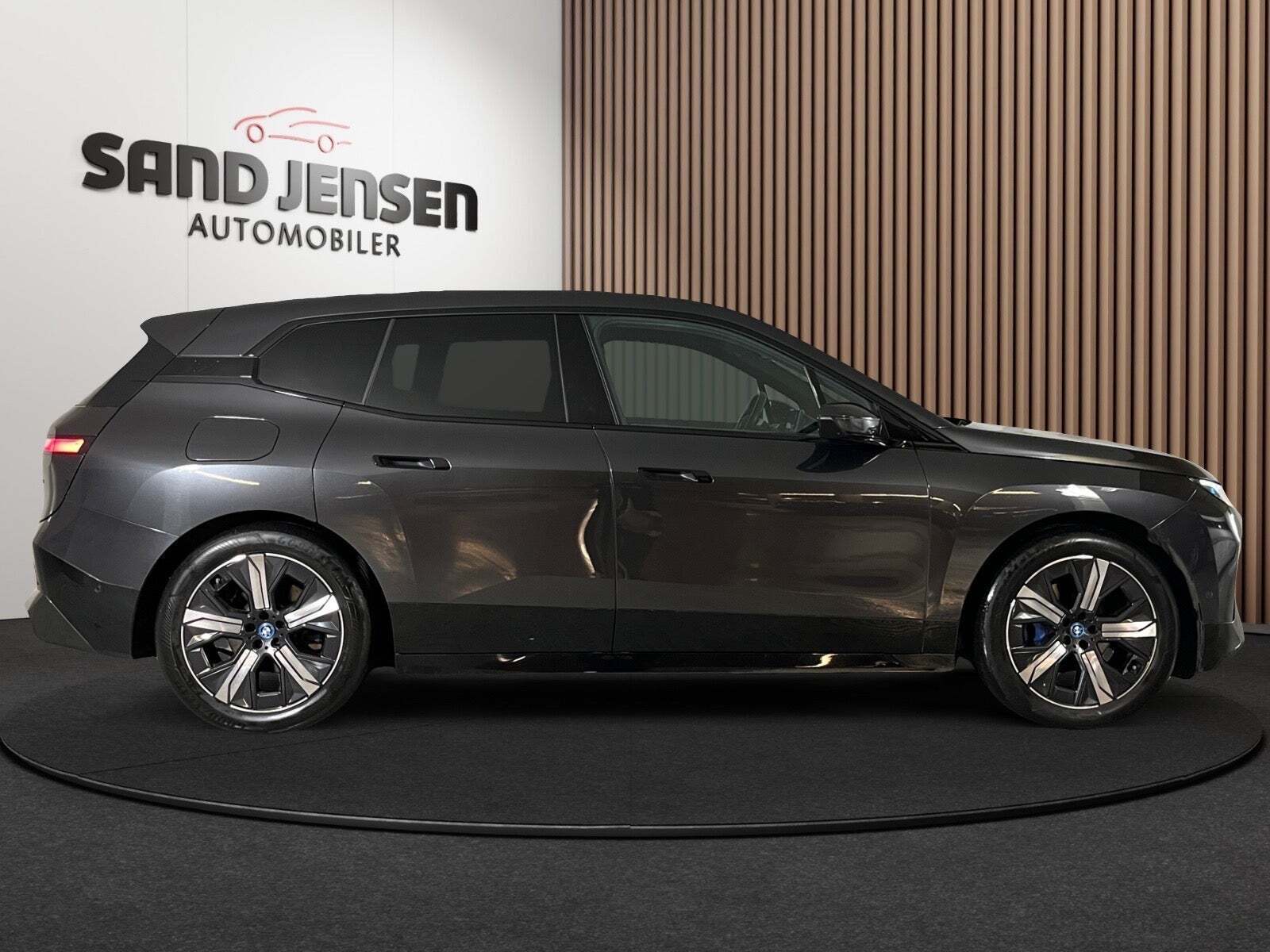 BMW iX xDrive50 Supercharged