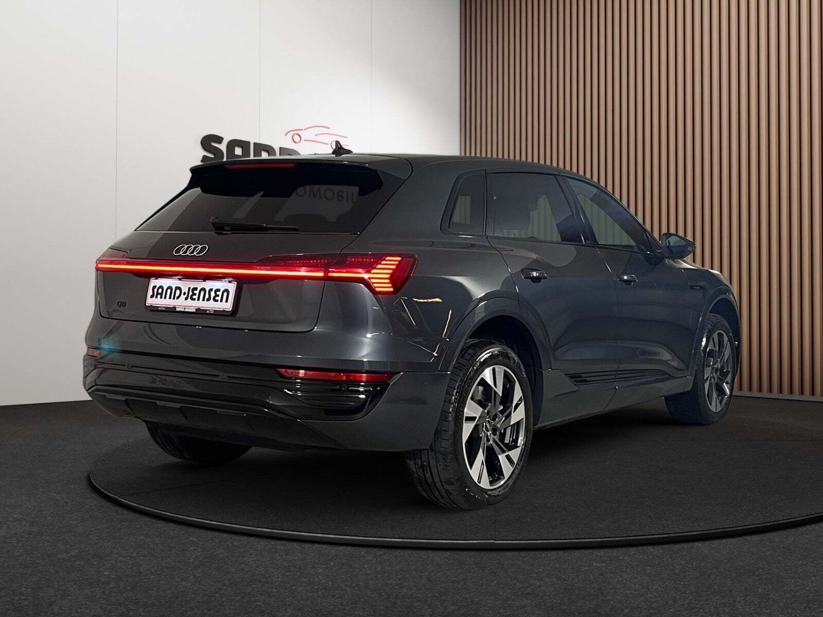 Audi Q8 e-tron 55 Advanced S-line quattro Van