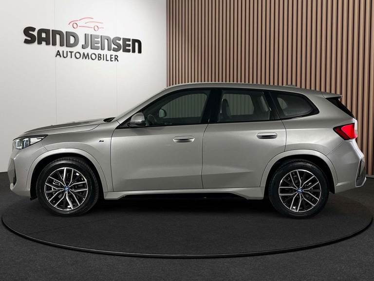 BMW iX1 xDrive30 M-Sport Van