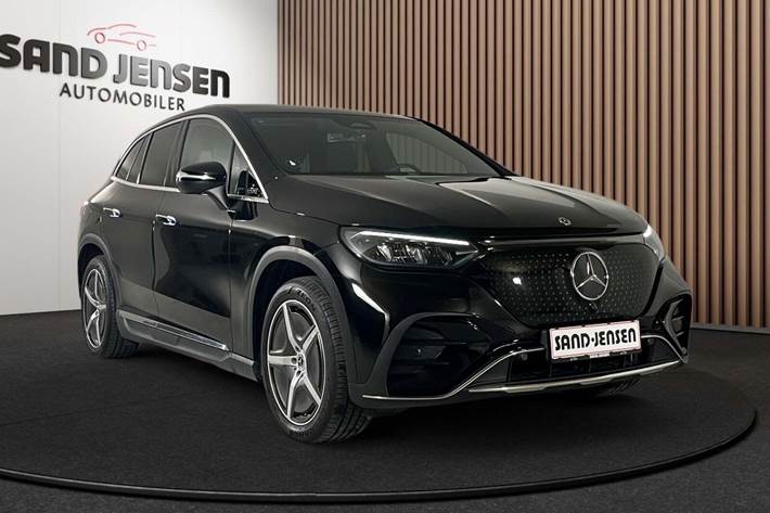Sort Mercedes EQE350 SUV fra 2023