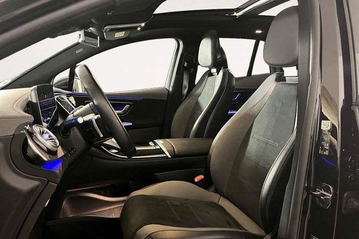 Sort Mercedes EQE350 SUV fra 2023