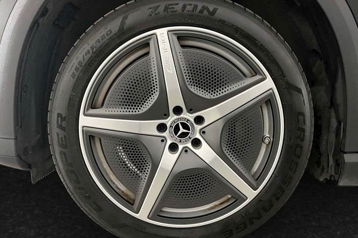 Sort Mercedes EQE350 SUV fra 2023