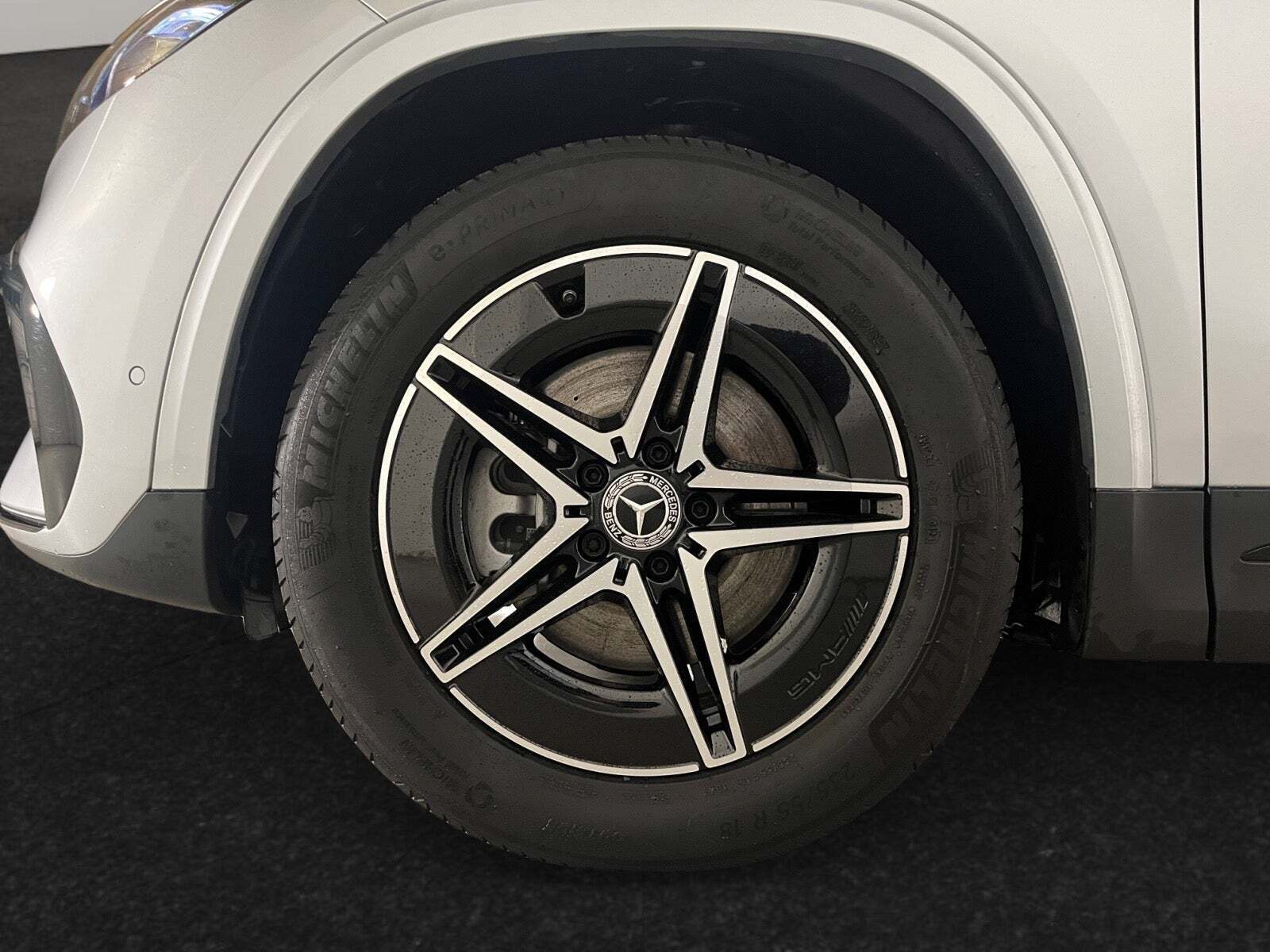 Sølv Mercedes EQA250+ fra 2024