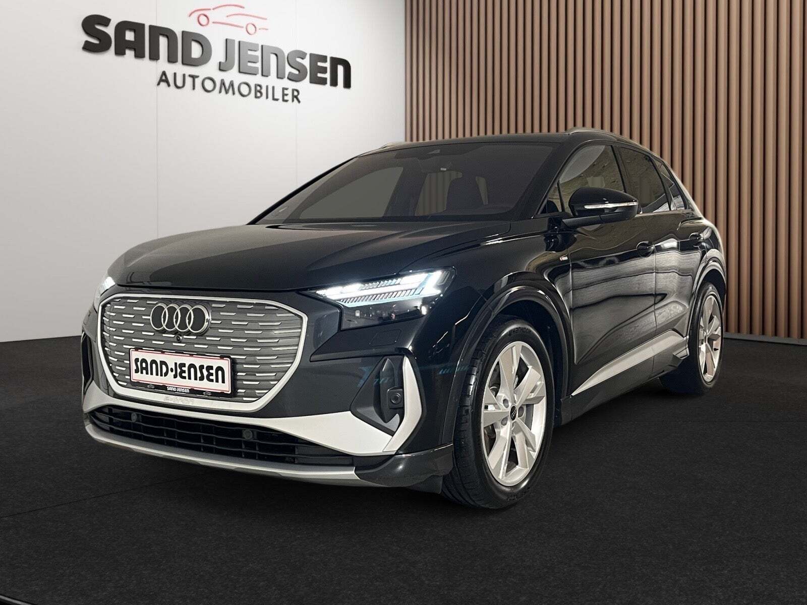 Audi Q4 e-tron 45 Ultra S-line Van