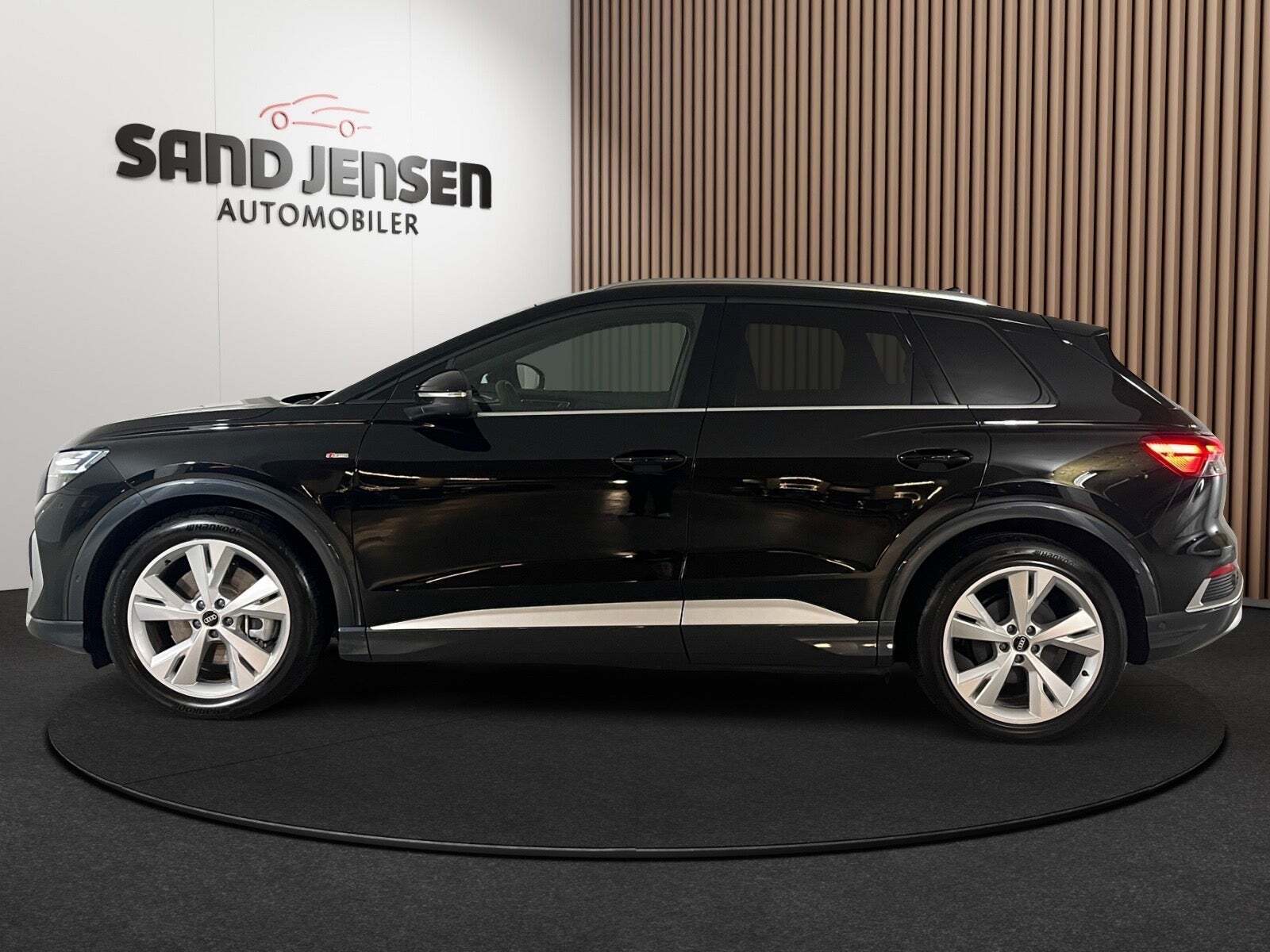 Audi Q4 e-tron 45 Ultra S-line Van