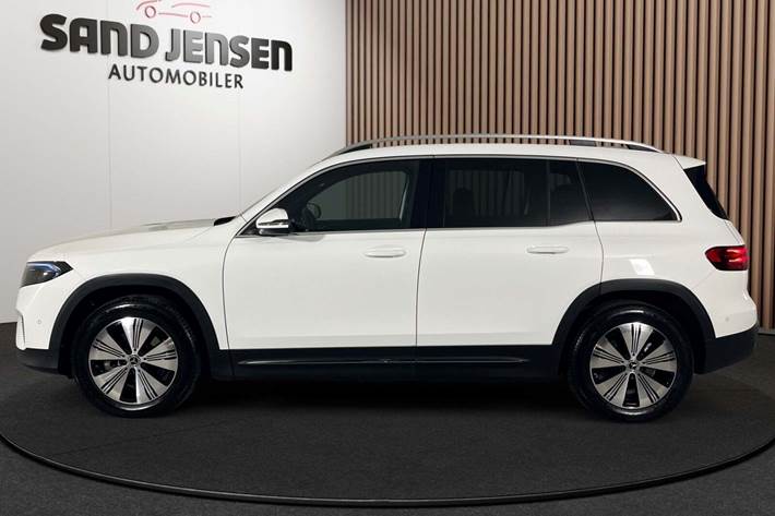 Hvid Mercedes EQB300 fra 2025