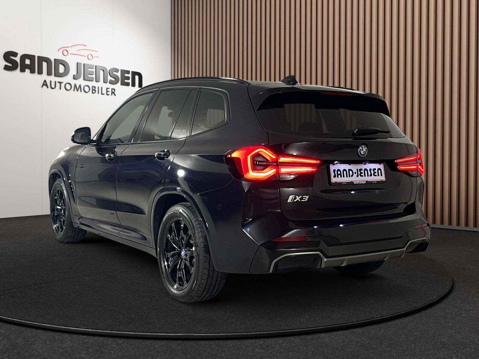 BMW iX3 Charged M-Sport