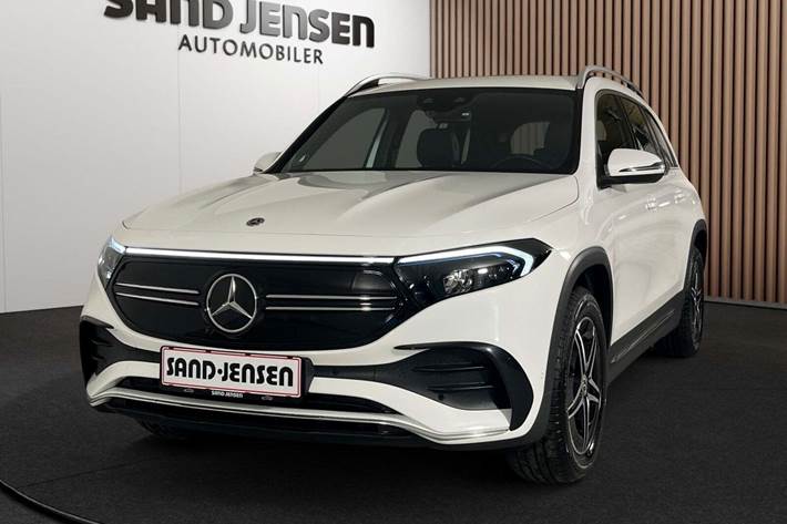 Hvid Mercedes EQB250 fra 2024 set udefra