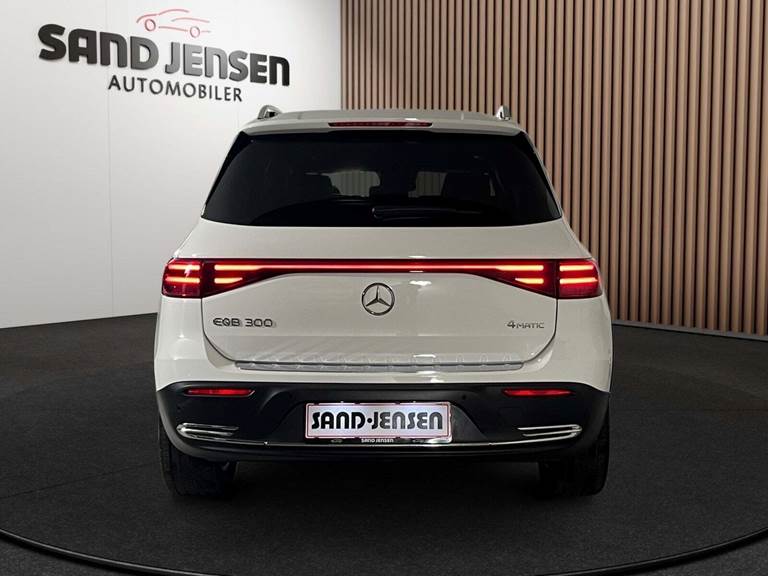Mercedes EQB300 Progressive 4Matic Van