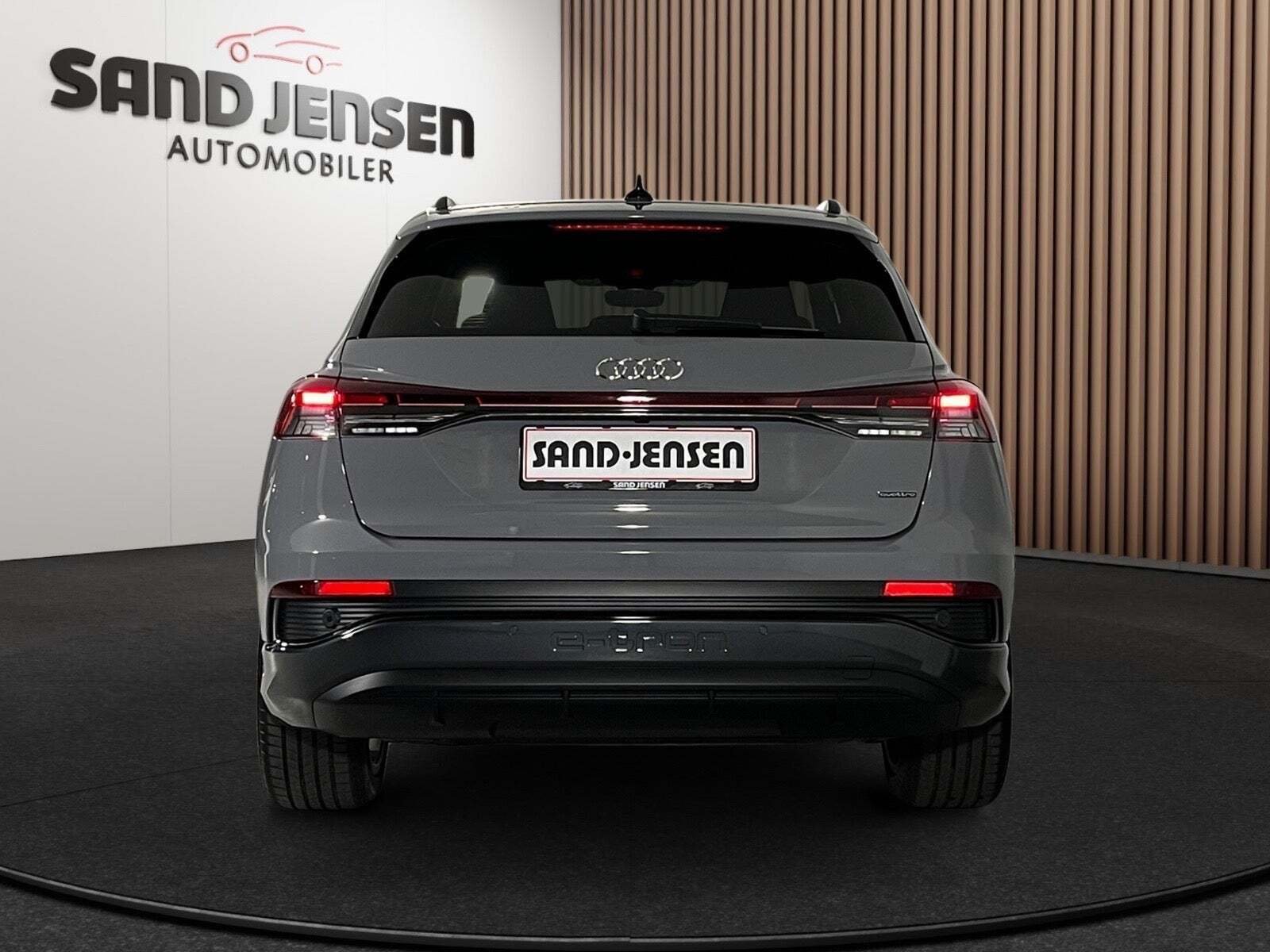 Audi Q4 e-tron 45 S-line quattro