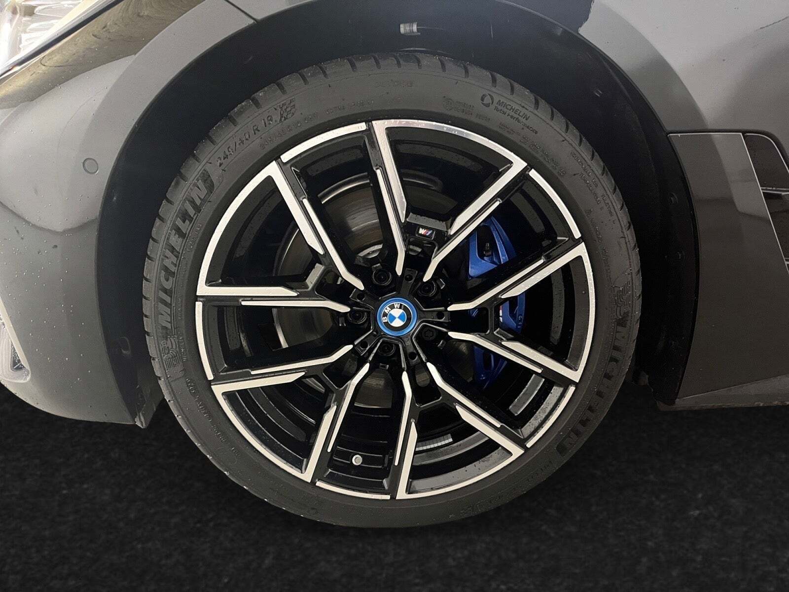 Sort BMW i4 fra 2024