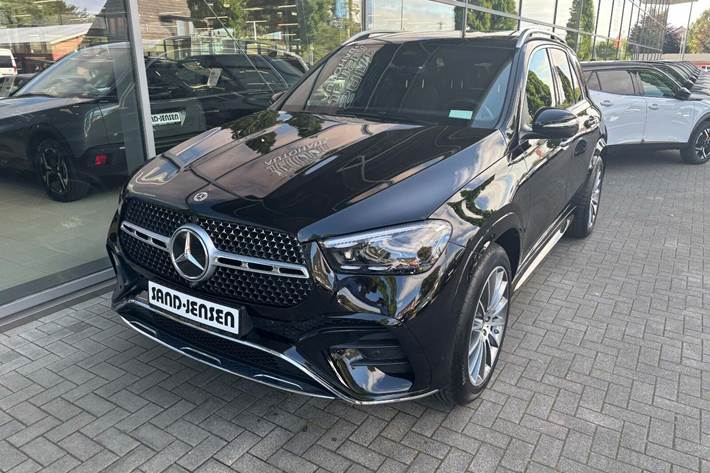 Sort Mercedes GLE300 d fra 2024 set udefra
