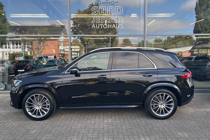 Sort Mercedes GLE300 d fra 2024