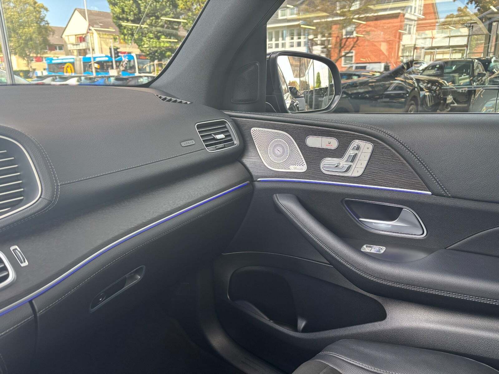 Sort Mercedes GLE300 d fra 2024