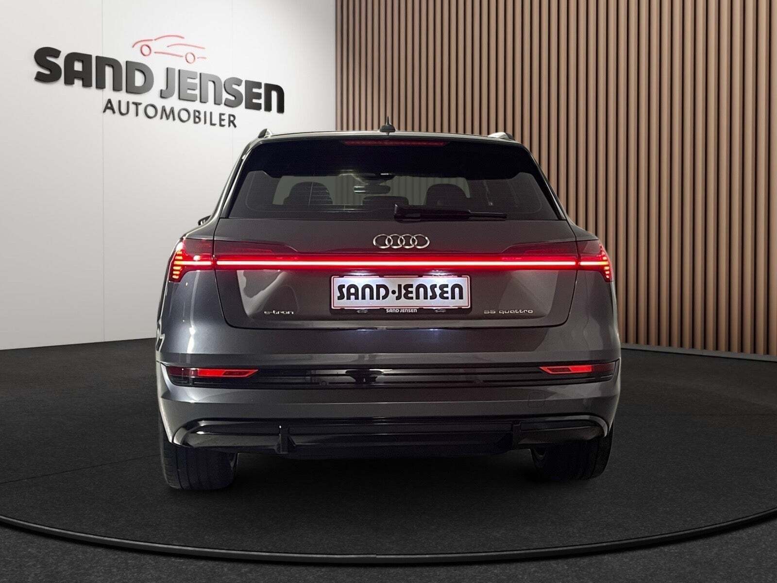 Audi e-tron 55 S-line quattro Van