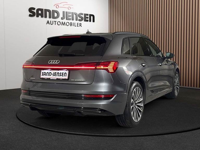 Audi e-tron 55 S-line quattro Van