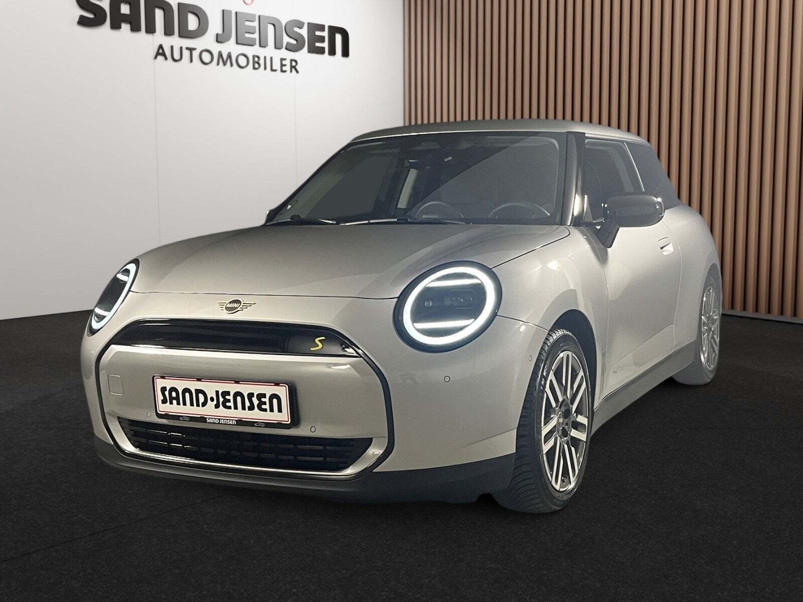 Mini Cooper SE Classic Trim M