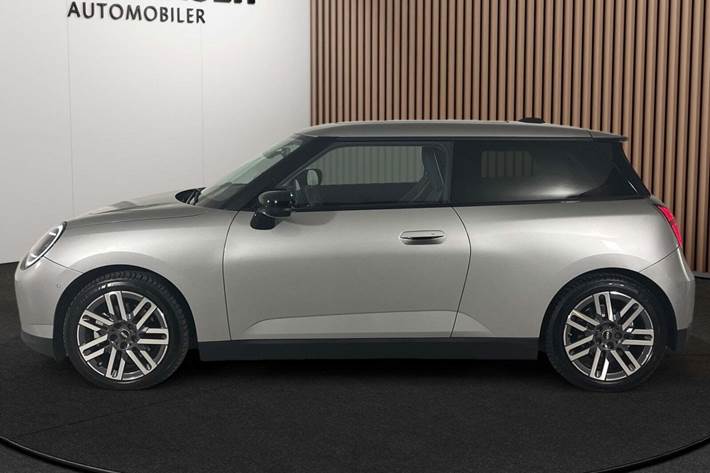 Grå Mini Cooper SE fra 2025