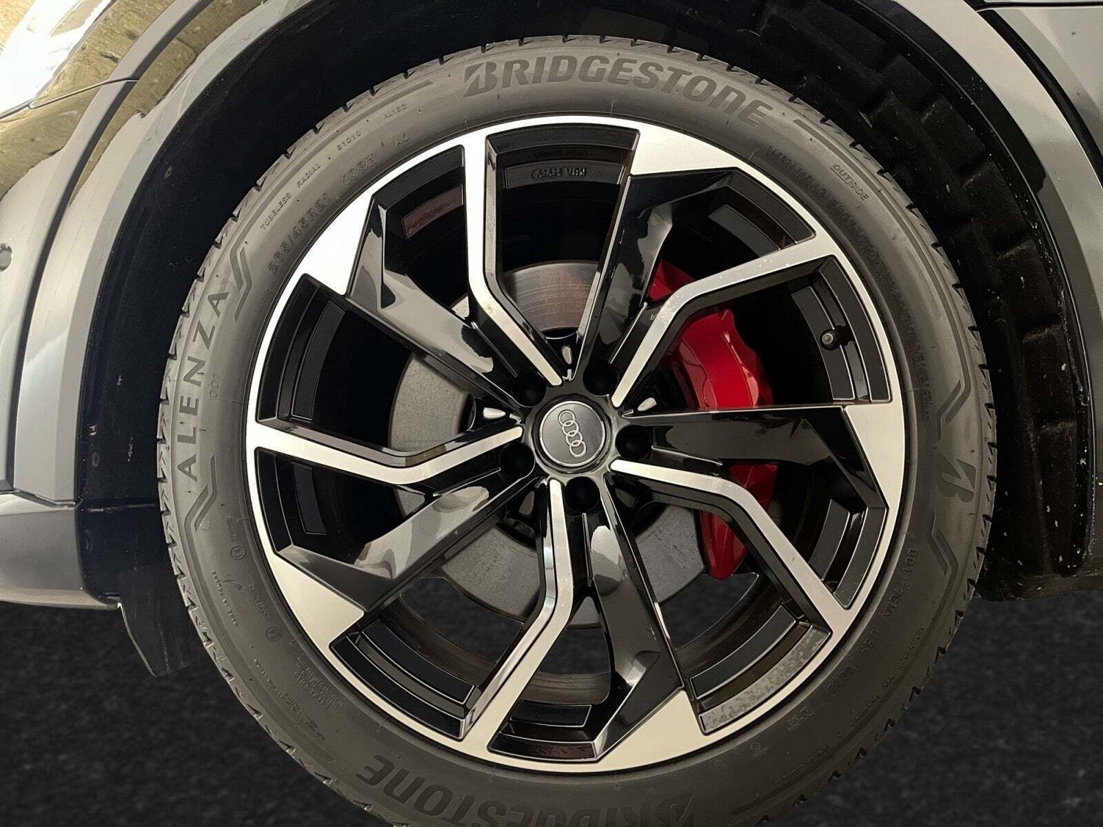 Sort Audi Q8 e-tron fra 2023