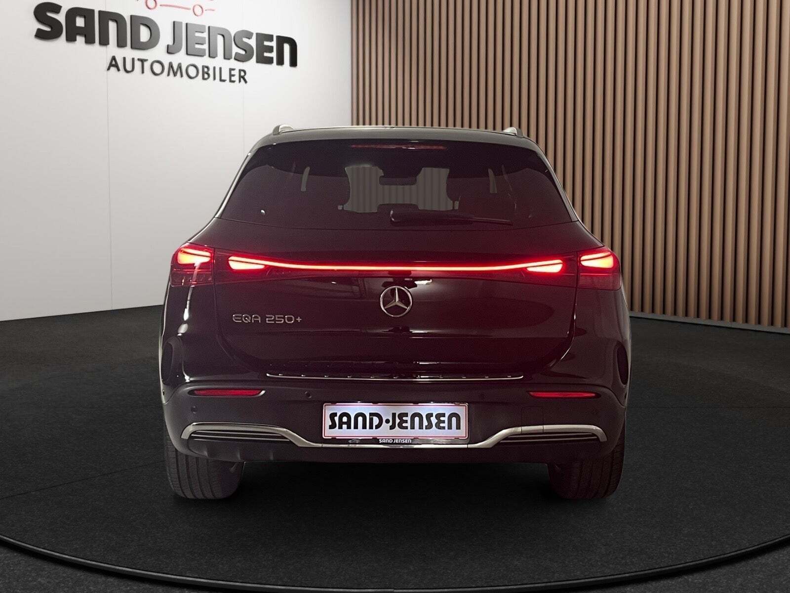 Mercedes EQA250+ AMG Line Van