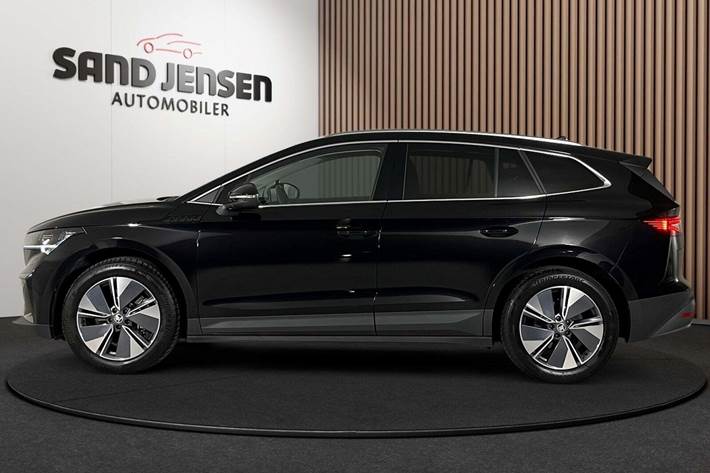 Sort Skoda Enyaq fra 2025