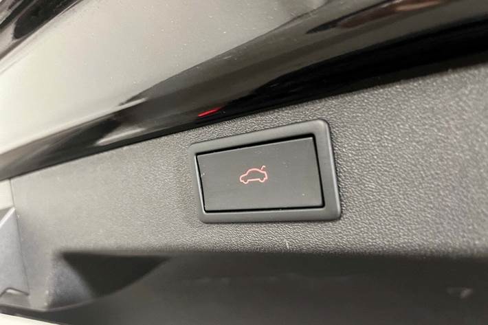 Sort Skoda Enyaq fra 2025