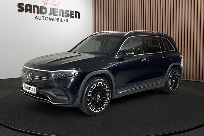 Sort Mercedes EQB350 fra 2022 set udefra