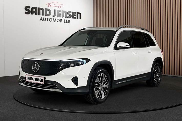 Hvid Mercedes EQB250+ fra 2025 set udefra