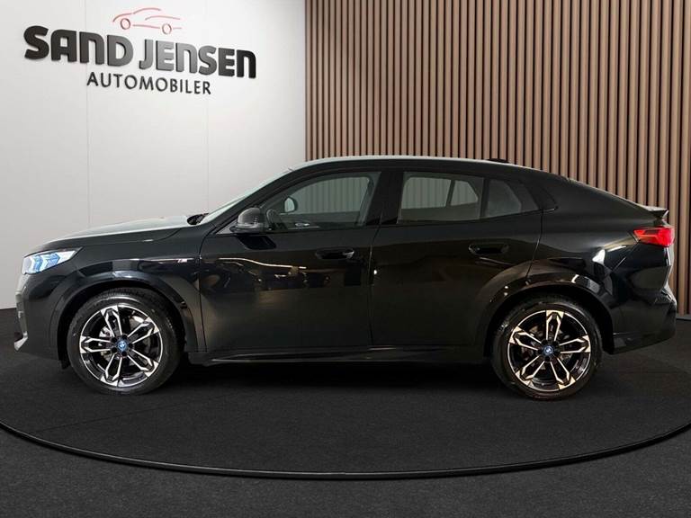 BMW iX2 eDrive20 M-Sport Premium