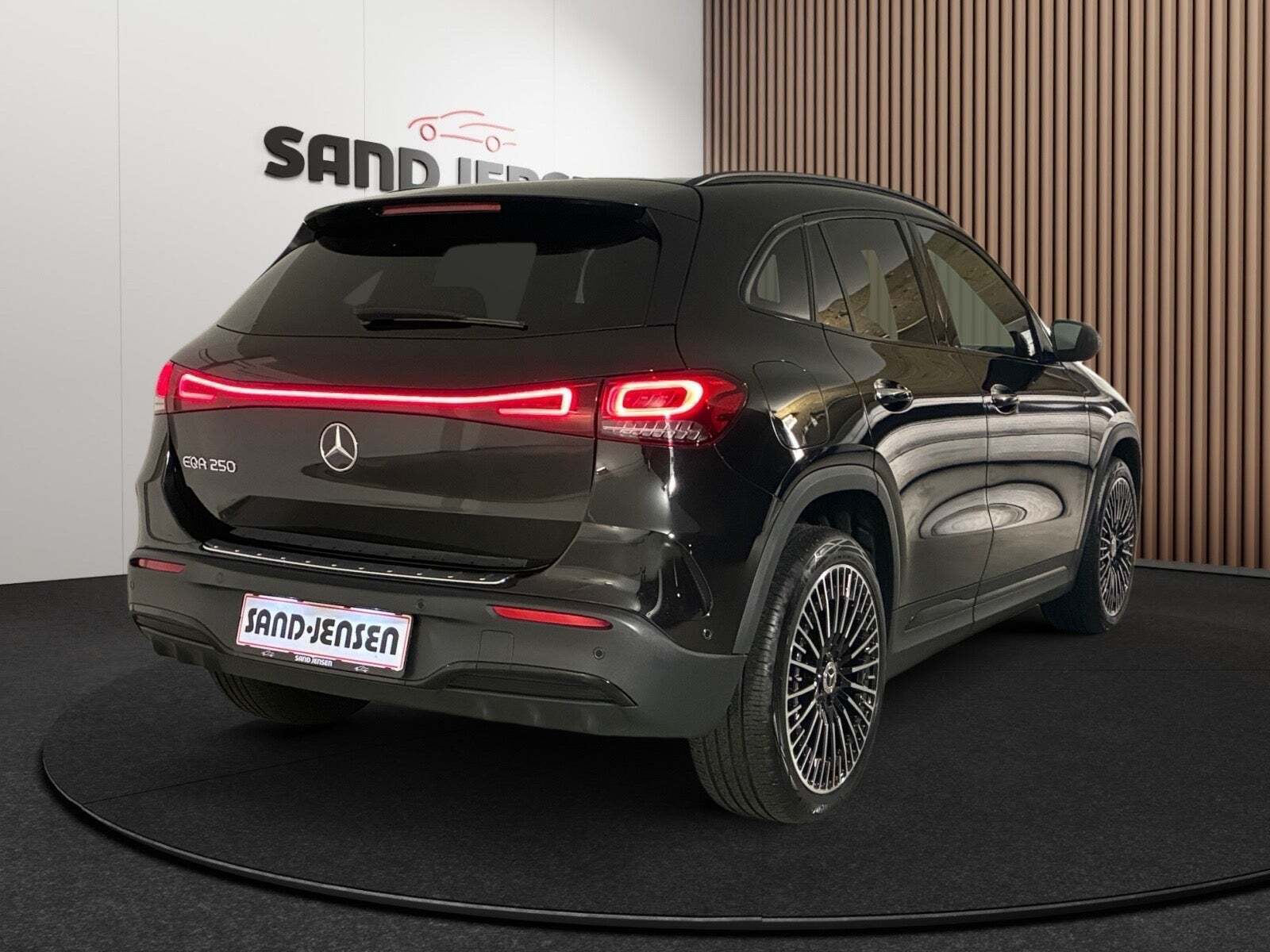 Mercedes EQA250 AMG Line Van