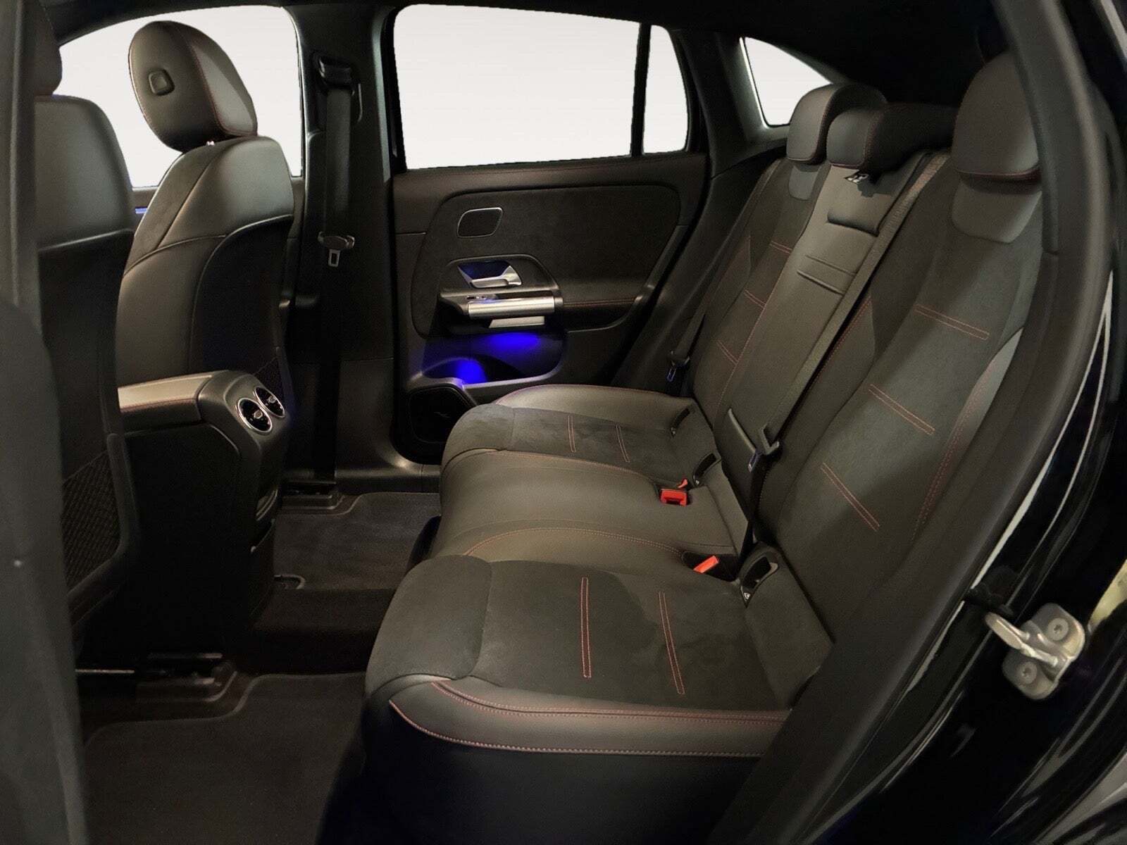 Sort Mercedes EQA250 fra 2024