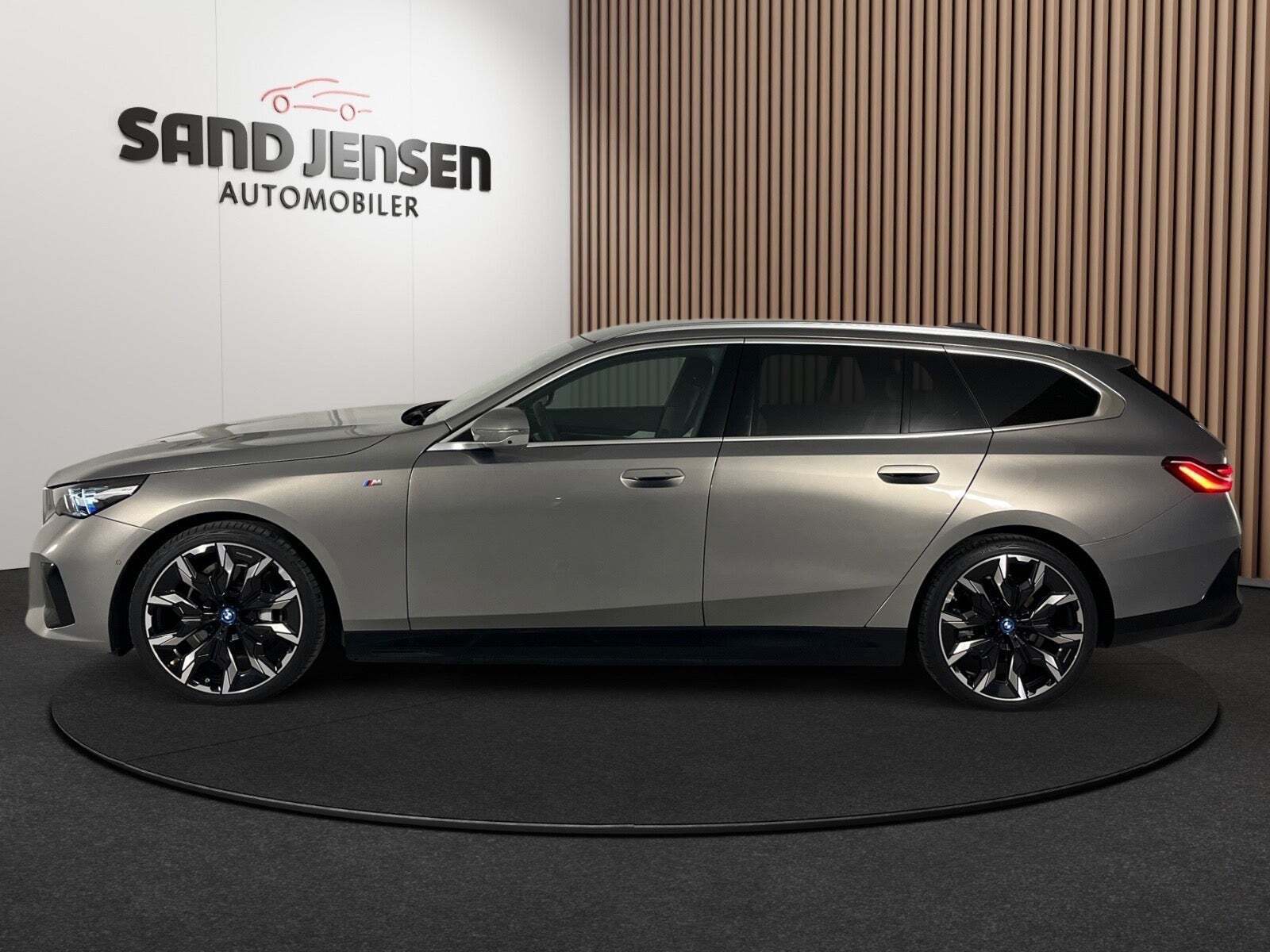 BMW i5 eDrive40 Touring M-Sport Van