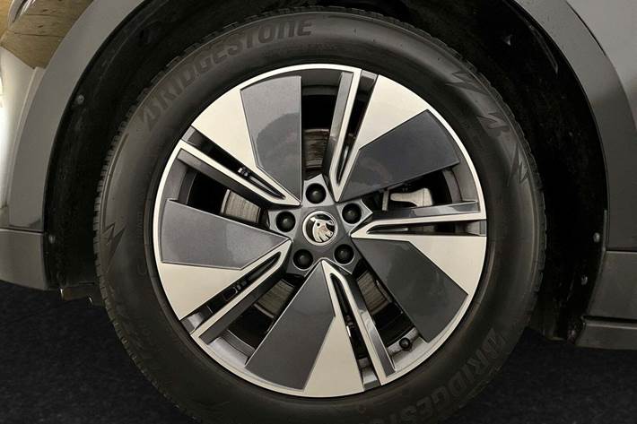 Sort Skoda Enyaq fra 2025