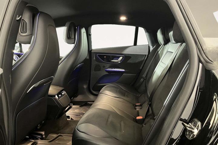 Sort Mercedes EQE350+ fra 2025