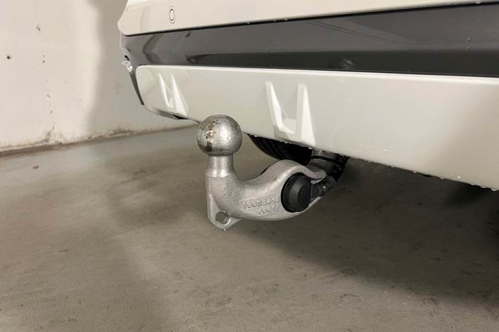 Hvid BMW X5 fra 2025