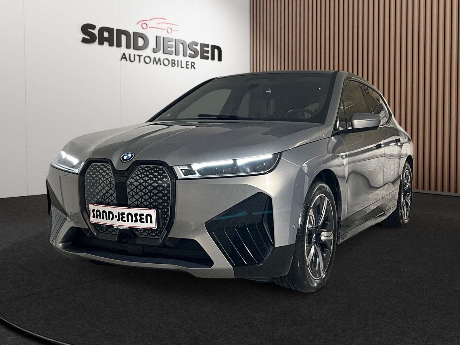 BMW iX xDrive50 Supercharged