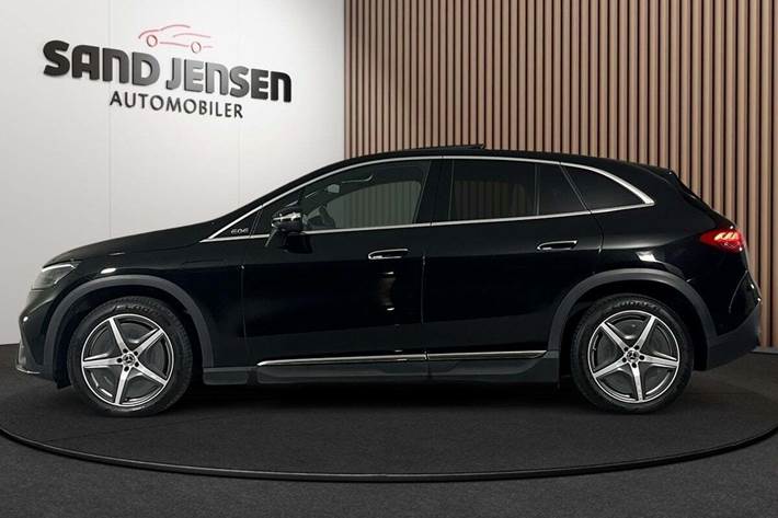 Sort Mercedes EQE350 SUV fra 2024