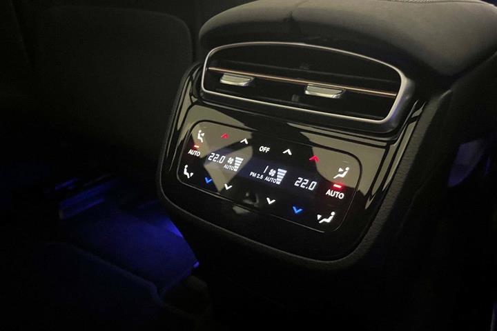 Sort Mercedes EQS580 SUV fra 2024