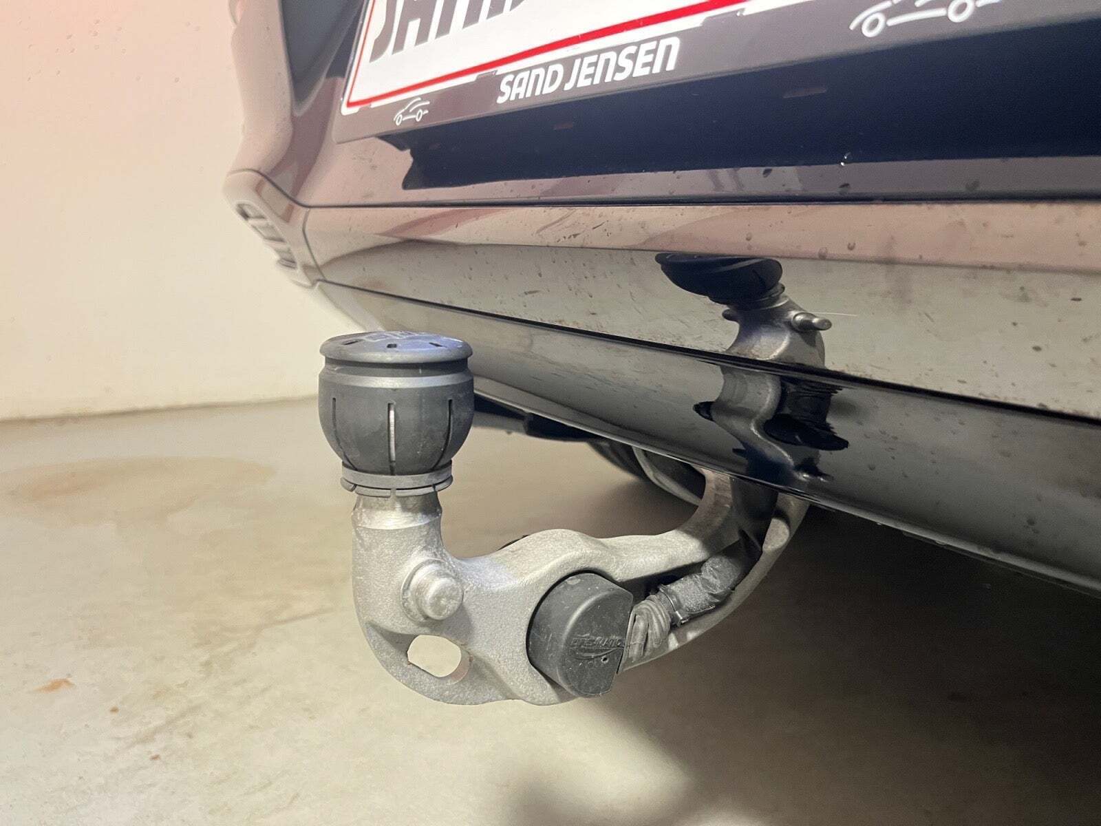 Sort Mercedes EQS580 SUV fra 2024