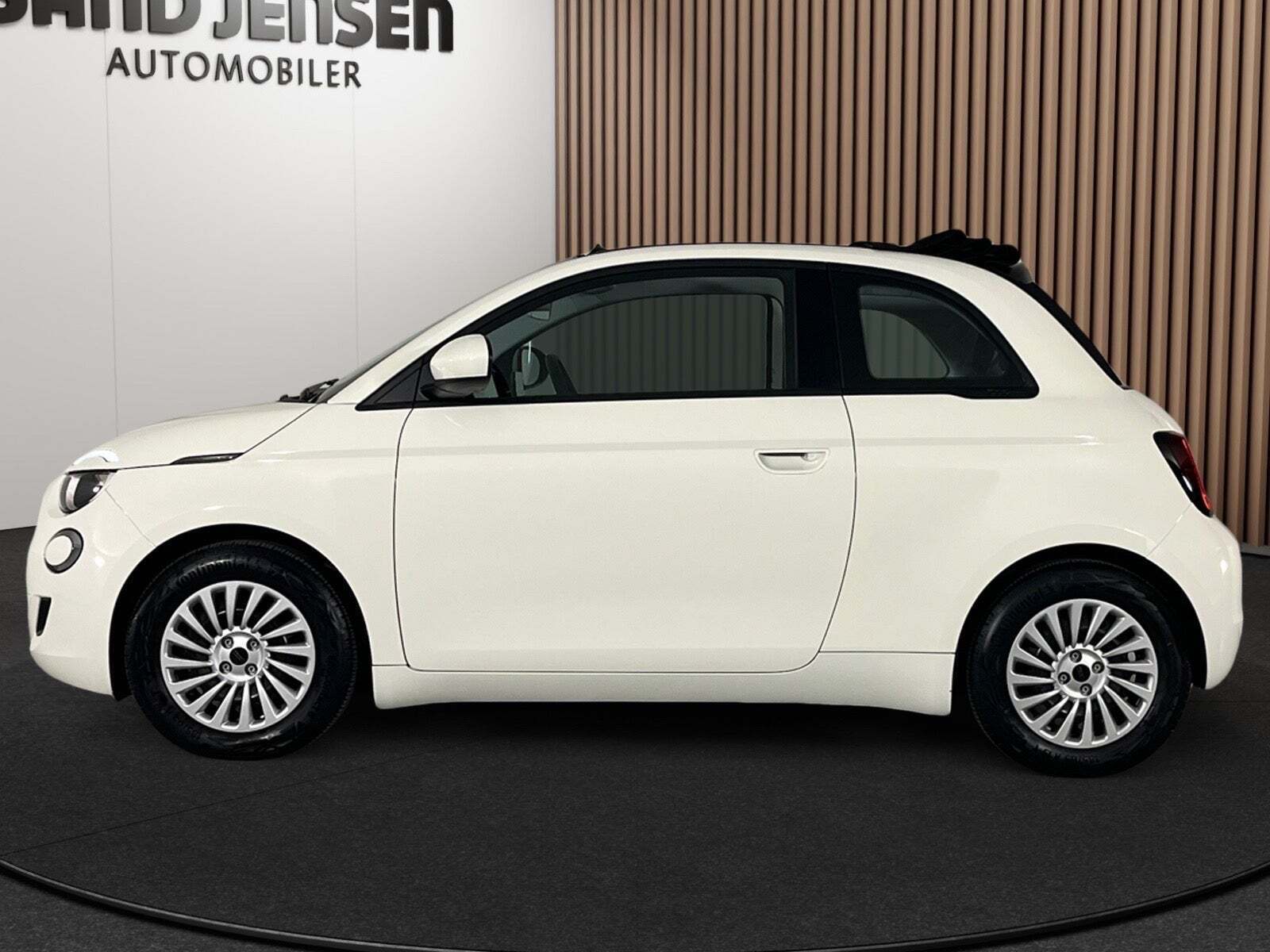 Fiat 500e 42 Icon Cabrio