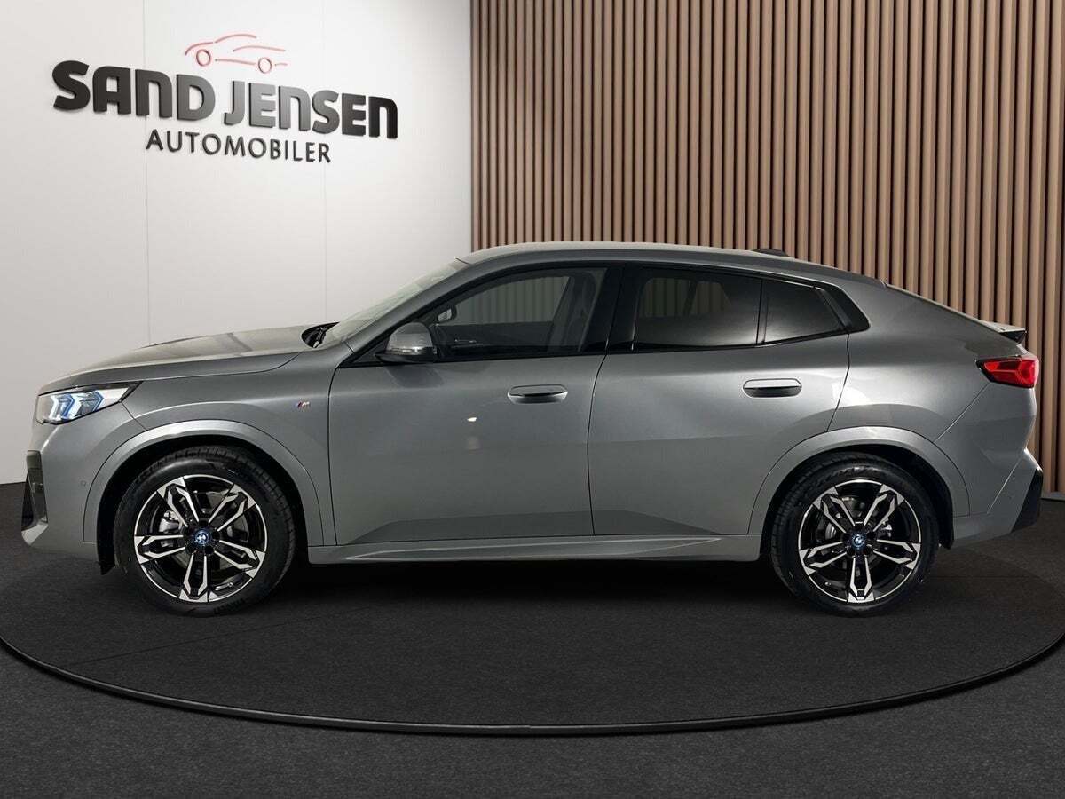 BMW iX2 xDrive30 M-Sport Van