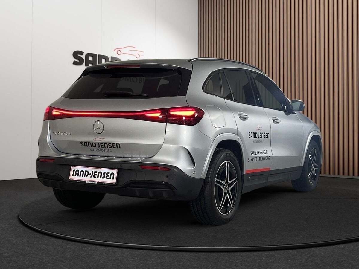 Mercedes EQA250+ AMG Line Van