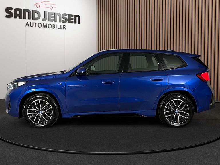 BMW iX1 xDrive30 M-Sport Van